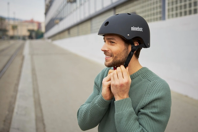 Segway by Ninebot Commuter Helmet Black 