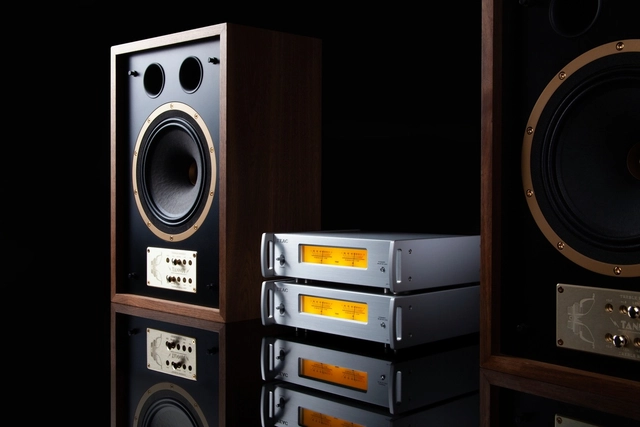 TEAC AP-507 Stereo Power Amplifier Silver 