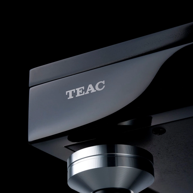 TEAC TN-5BB-M/B Balanced Turntable 