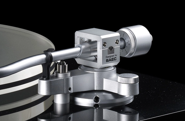 TEAC TN-5BB-M/B Balanced Turntable 