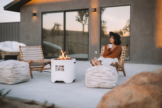 Ukiah Voyager White with regulator For Sweden 